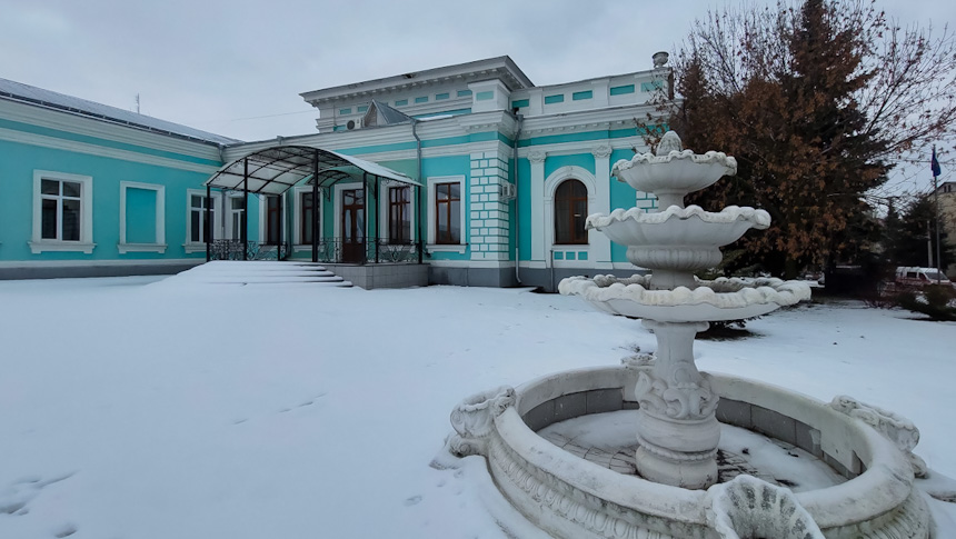 Подвір'я будинку Філіпова